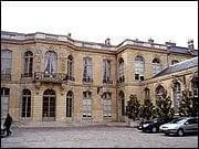 Dans quelle rue de Paris se trouve l'htel Matignon ?