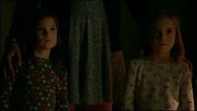 Comment s'appellent les jumelles d'Alaric et Caroline?