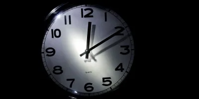 Quelle est l'heure à laquelle ferment les bureaux de vote des grandes villes ?