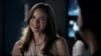 Dans la saison 2 de "The Flash", avec qui Caitlin &eacute;tait-elle en couple ?