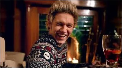 Avec Niall, à quel jeu jouez-vous en premier ?