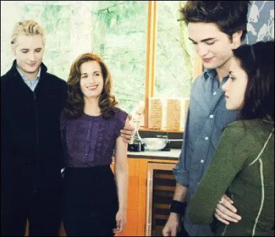 Est-ce qu'Esmée et Carlisle acceptent que Bella se fasse mordre ?