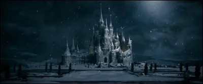 Où se trouve le grand château de la Bête ?