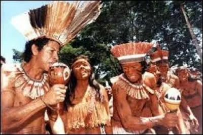 Des indigènes ! Un peu surpris, tu :