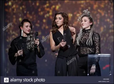 En février 2017, les filles ont gagné une Victoire de la musique, mais dans quelle catégorie était-ce ?