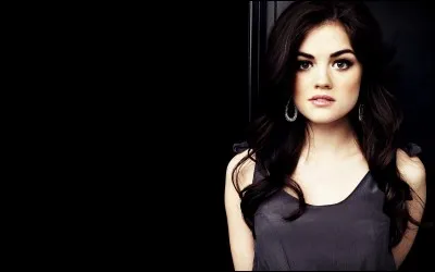 Comment s'appelle la mère d'Aria Montgomery ?