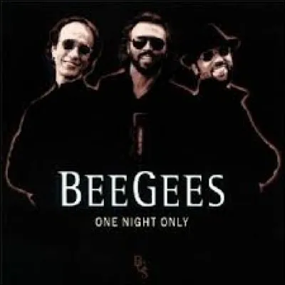 En 1998, quelle chanteuse interprète sa chanson "Immortality" en live avec les Bee Gees ?