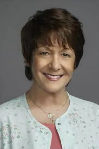 Qui joue le r&ocirc;le de Adrianna Vasquez ?