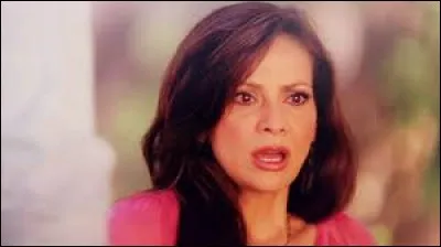 Qui joue le r&ocirc;le de R&eacute;gina Vasquez ?