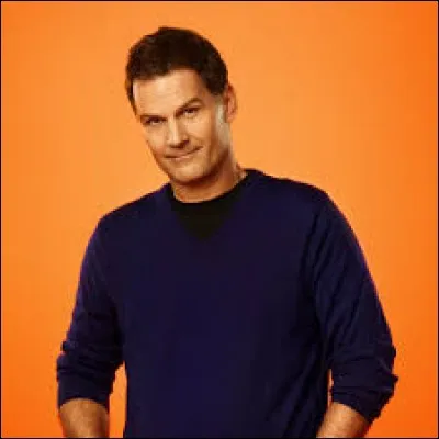 Qui joue le r&ocirc;le de John Kennish ?