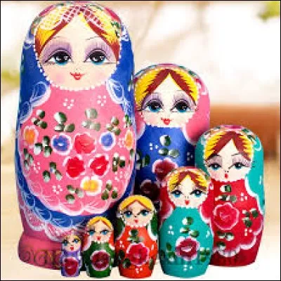 Gros singe sans queue, du genre des macaques :