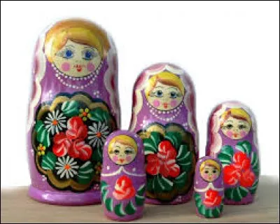 Terme de marine. Bouchon qui ferme le trou de vidange percé dans le fond d'un canot :