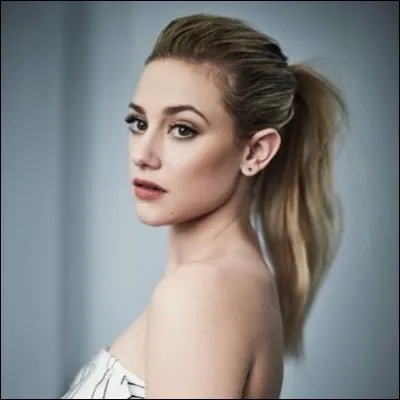 Comment s'appelle le journal dans lequel Betty travaille ?