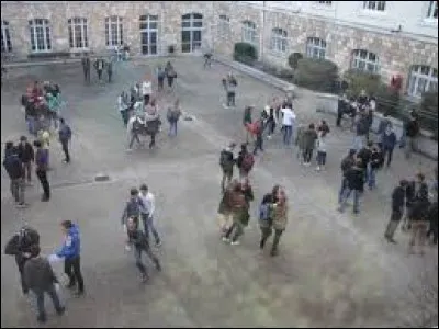 Pendant les récréations, je peux...