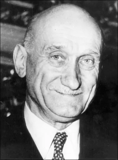 Le 9 mai 1950, Robert Schuman prononçait une déclaration fondatrice. Laquelle de ces phrases en est extraite ?