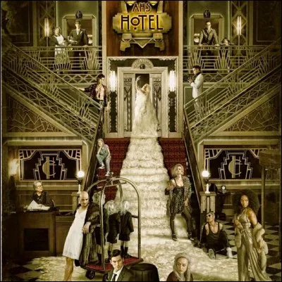 Dans "Hôtel", combien de rôles Sarah Paulson joue-t-elle et lesquels ?