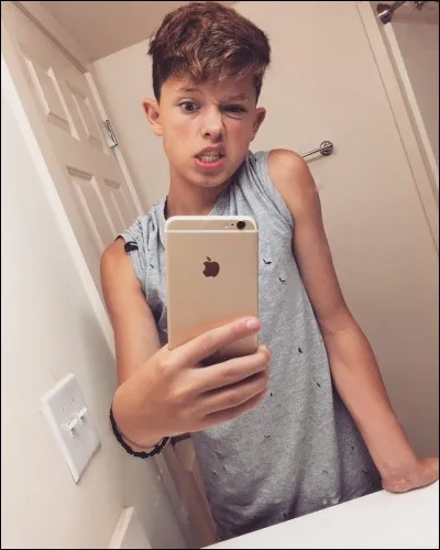 Que fait-il maintenant ?