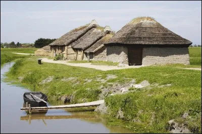 Dans notre patois que voulait dire le verbe "goçàe" ?