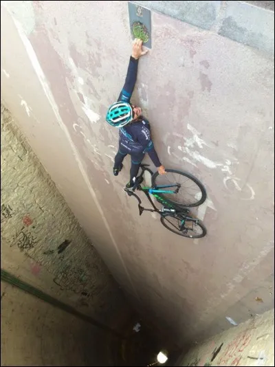 Dans les Andes, comment s'appelle la fille de la déesse-terre Pachamama ?