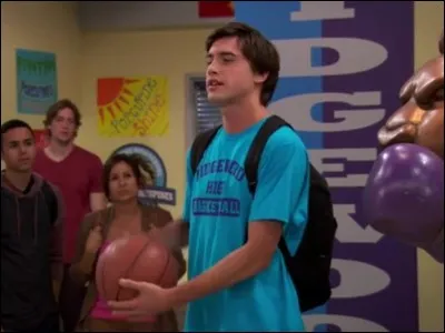 Quel est le prénom du garçon que Maddie aime ?