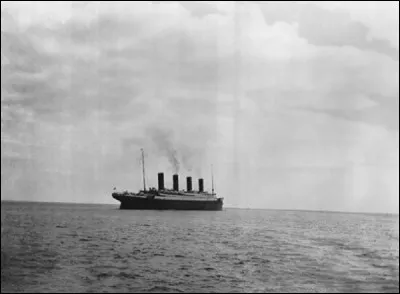 Le 15 avril 1912 à 2 h 20, au large de Terre-Neuve, le plus grand et le plus luxueux paquebot du monde sombra au fond de l'océan après avoir percuté un iceberg. Son nom est ''Titanic''. On retrouva son épave très longtemps après. En quelle année ?