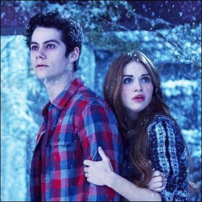 Quels acteurs jouent les rôles de Stiles et Lydia ?