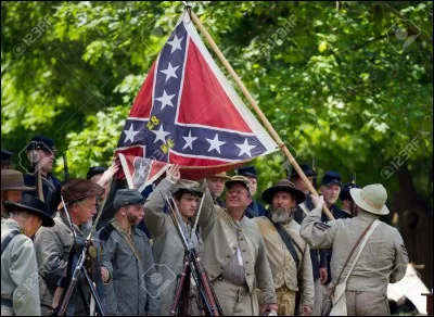 Quel uniforme portaient les Confédérés ?