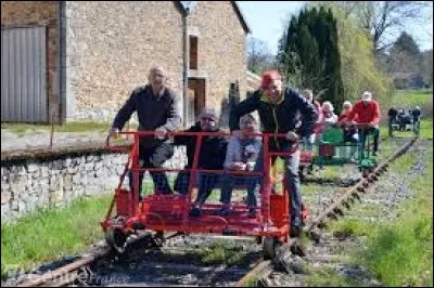 Je vous emmène faire un tour en vélorail à Bosmoreau-les-Mines. Nous serons dans la Creuse, en région ...