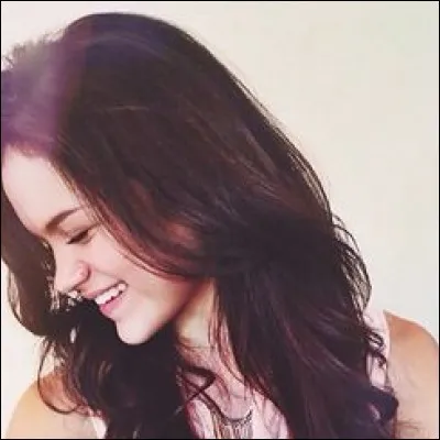 Quel âge a-t-elle ? (2017)