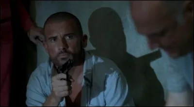 Continuons avec une s&eacute;rie plus r&eacute;cente. Nous sommes en 2005. 4 saisons au total mais un retour pr&eacute;vu en 2017. C'est :