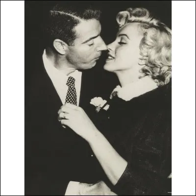 La première fois qu'elle s'est mariée, c'était avec Joe Di Maggio.