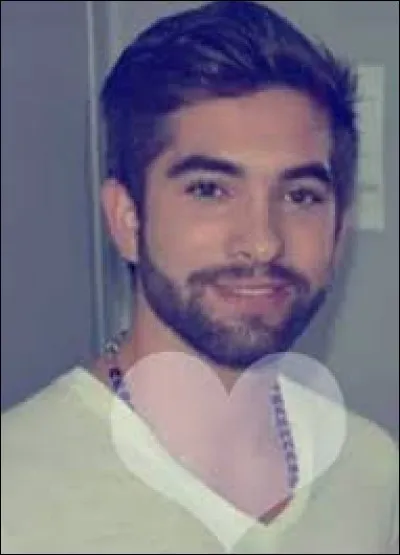 Quel est le titre de sa toute première chanson ?