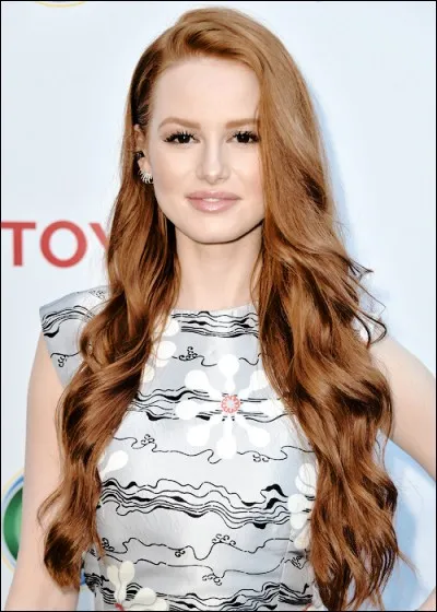 Dans quelle série joue-t-elle ?