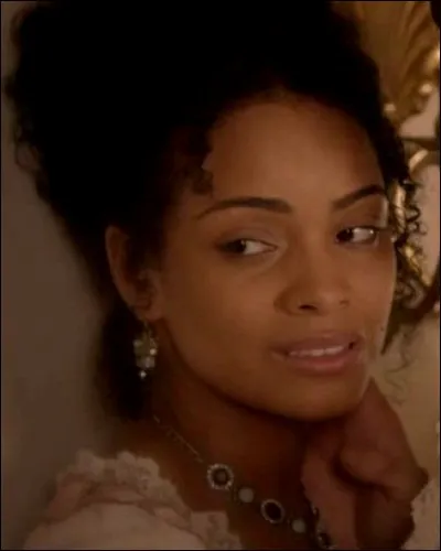 Dans "The Originals" (1x08), qui est dans les flash-back provoqués par la fièvre d'Elijah ?