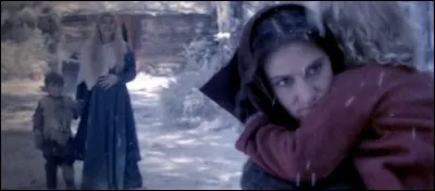 À quel âge Freya a-t-elle été enlevée par Dahlia ?