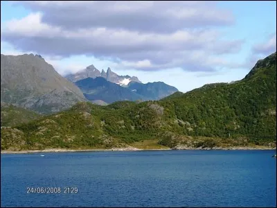 Quel style musical a été popularisé par l'artiste Grand Corps Malade ?