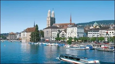 Nous sommes maintenant dans la plus grande ville de Suisse, grand centre &eacute;conomique et financier au bord de son lac. Quelle est cette ville ?