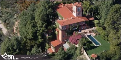 À qui est cette maison ?