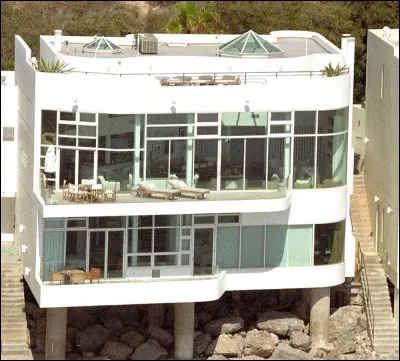 À qui est cette maison ?