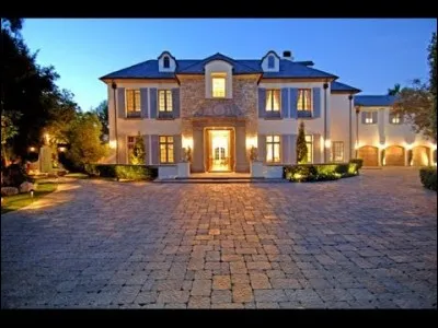 À qui est cette maison ?