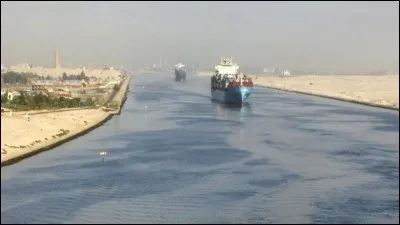 En quelle année débute la crise de Suez ?
