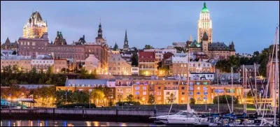 En quelle année le drapeau du Québec a-t-il été créé ?