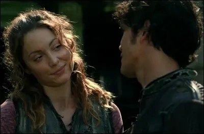 Comment s'appelait la copine de Bellamy ?