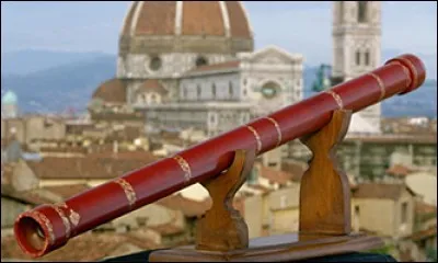 Il n'est probablement pas le père de la lunette mais il est le premier à l'avoir utilisée pour procéder à des observations qui ont bouleversé les fondements de l'astronomie.