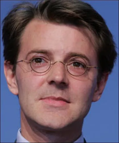Parmi les hommes politiques actuels, François Baroin a été, à 29 ans, secrétaire d'Etat et porte-parole du gouvernement. De quel gouvernement s'agissait-il ?