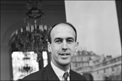 Giscard d'Estaing a été, à 32 ans, un jeune secrétaire d'Etat aux finances. Quand entre-t-il au gouvernement ?