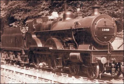 Quel inventeur a présenté la locomotive lors de l'Exposition ?