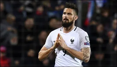 Grâce a mon doublé contre le Luxembourg. J'ai rejoint le top 10 des meilleurs buteurs de l'équipe de France. Qui suis-je ?