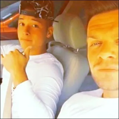 Quel titre de son dernier album est sorti le 7 avril 2017 ?