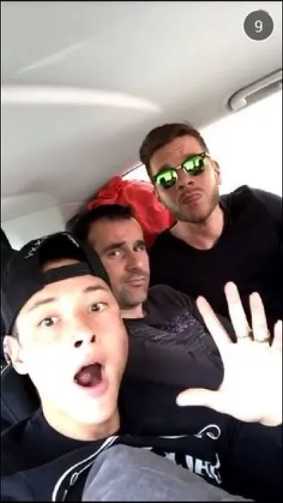 Comment se nomme le producteur de Keen'V ?